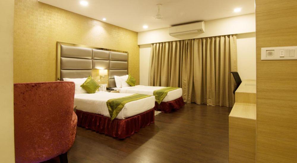 Kc Manor Hotel Jamshedpur Bagian luar foto