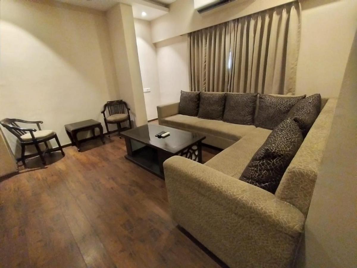 Kc Manor Hotel Jamshedpur Bagian luar foto