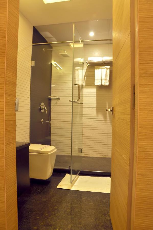 Kc Manor Hotel Jamshedpur Bagian luar foto