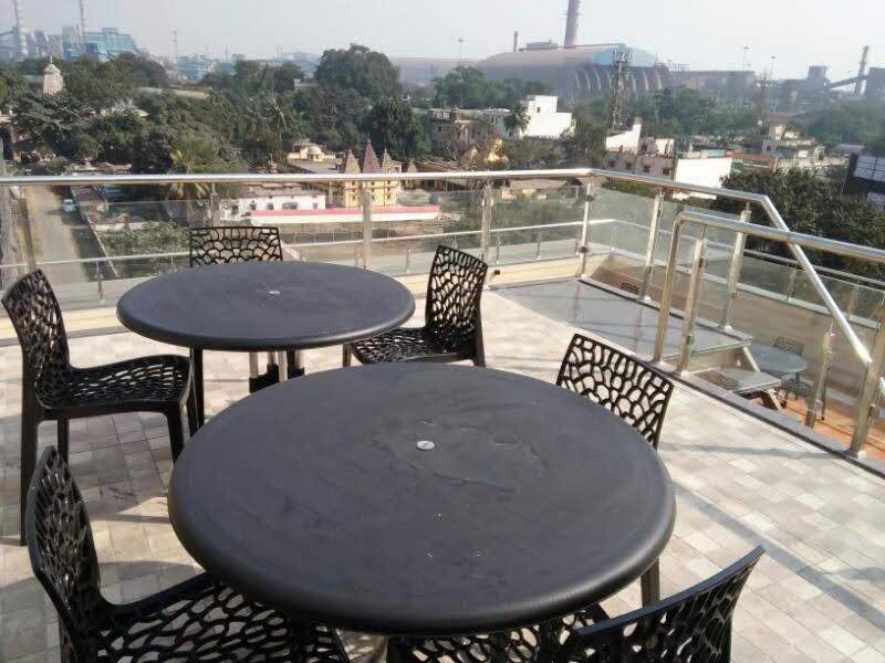 Kc Manor Hotel Jamshedpur Bagian luar foto