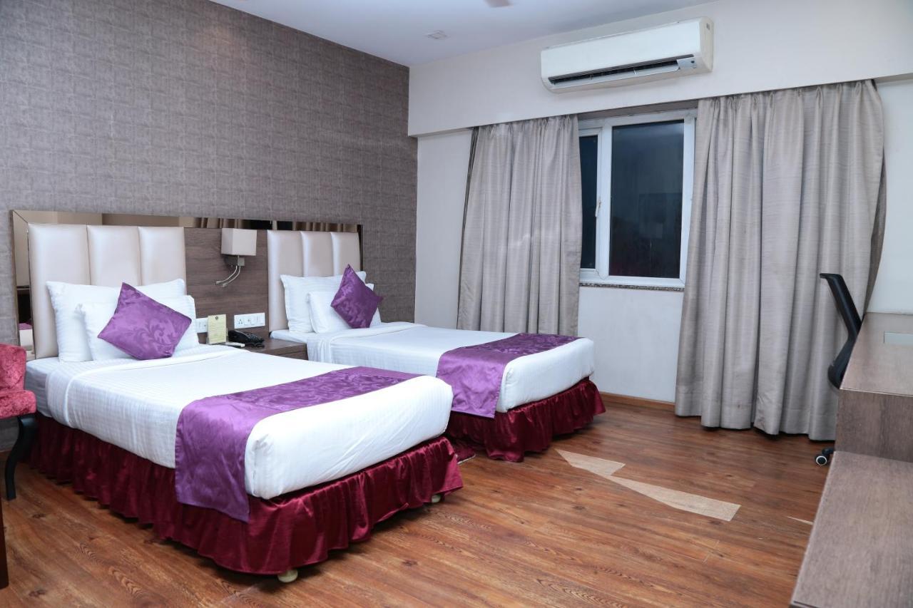 Kc Manor Hotel Jamshedpur Bagian luar foto