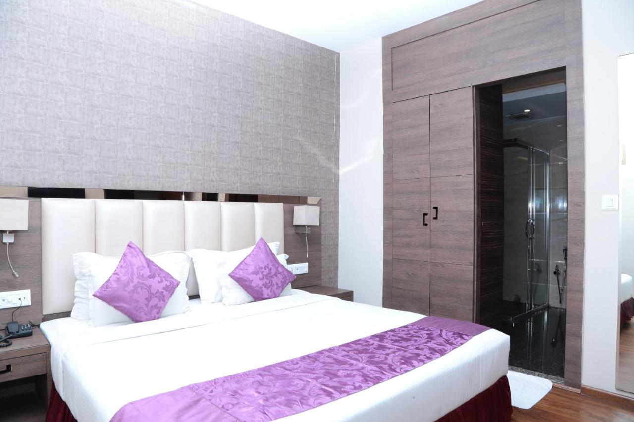 Kc Manor Hotel Jamshedpur Bagian luar foto