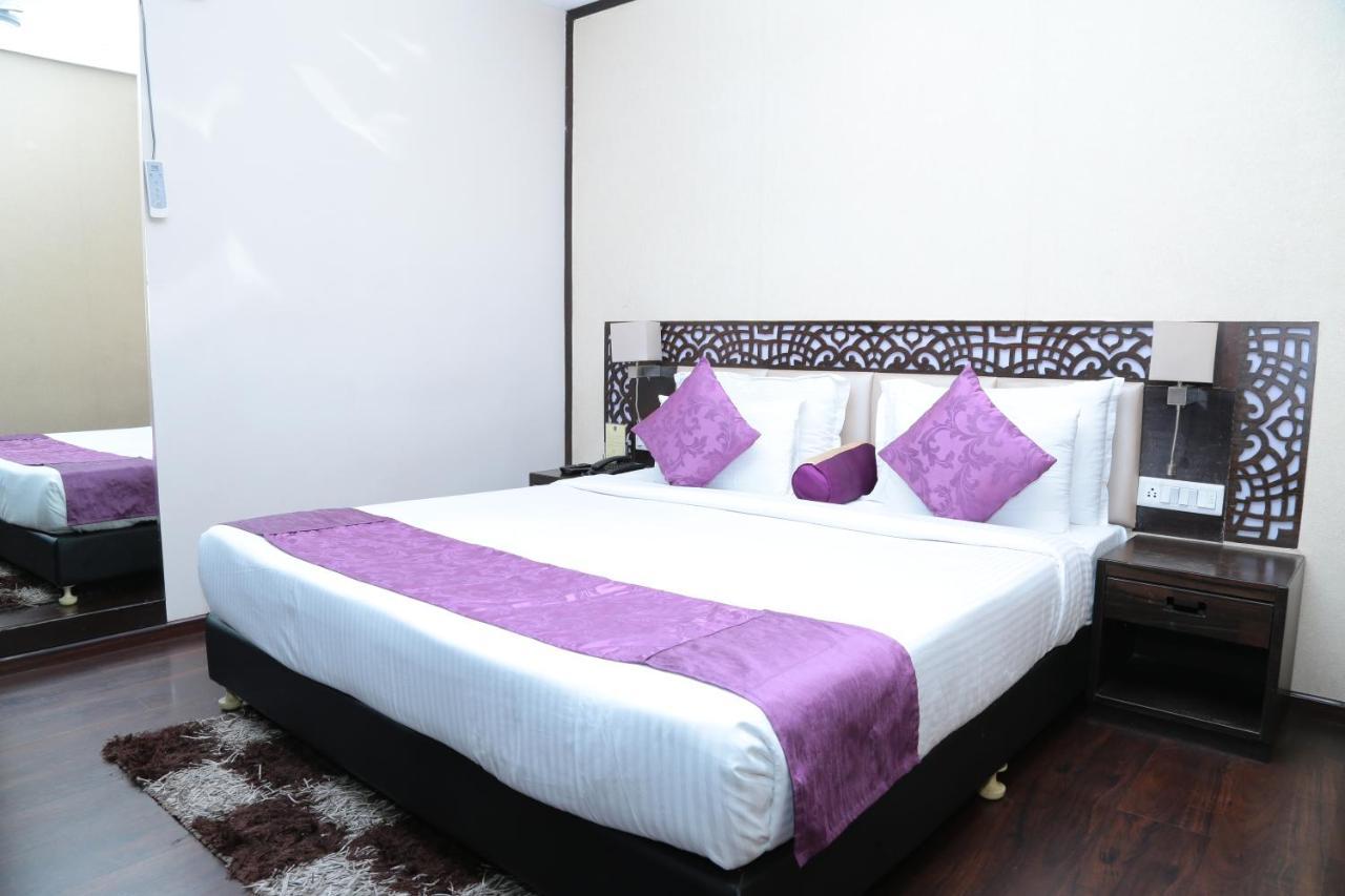 Kc Manor Hotel Jamshedpur Bagian luar foto