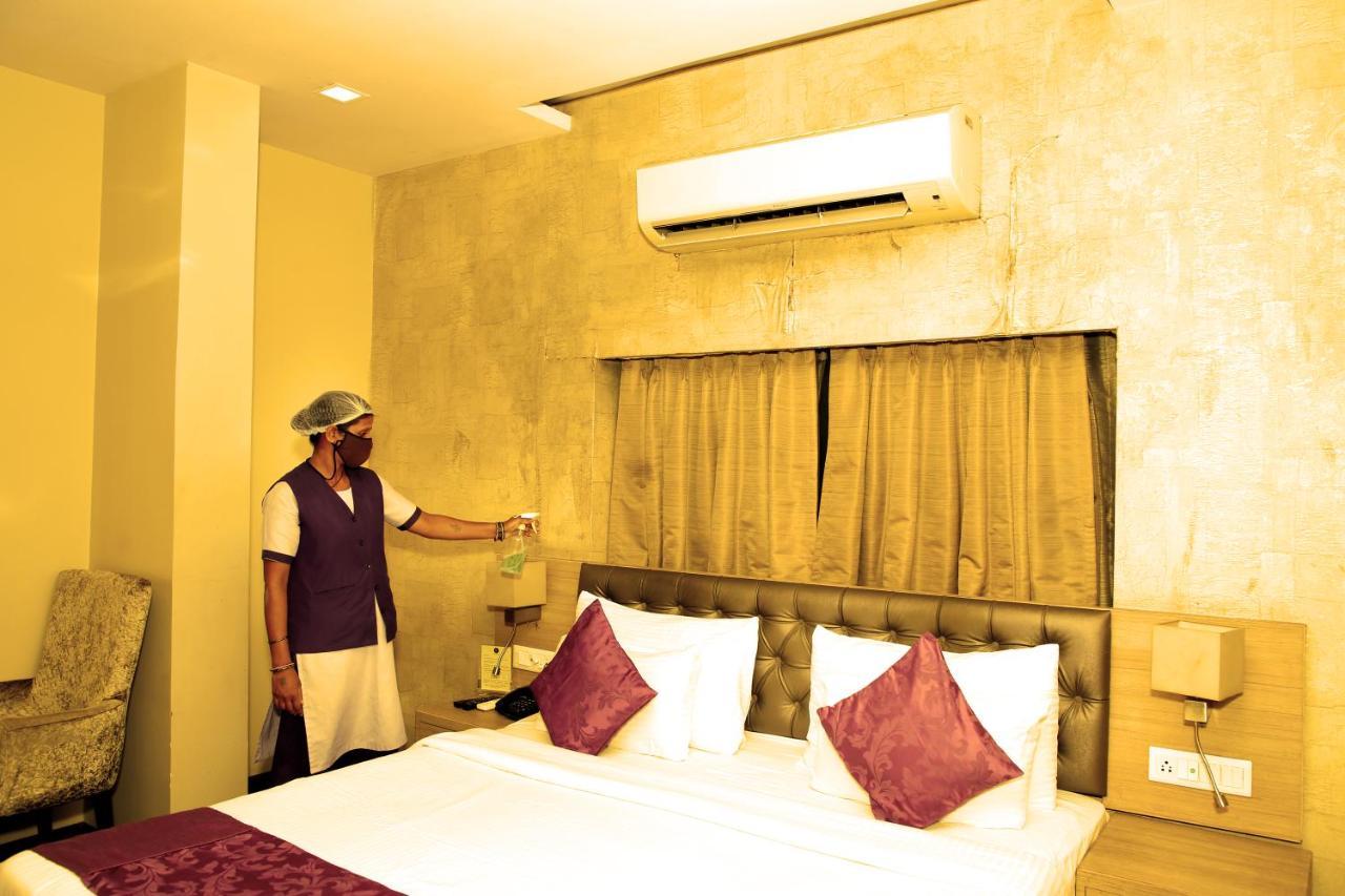 Kc Manor Hotel Jamshedpur Bagian luar foto